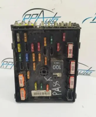 Volkswagen PASSAT B6 Fuse box set 3C0937125
