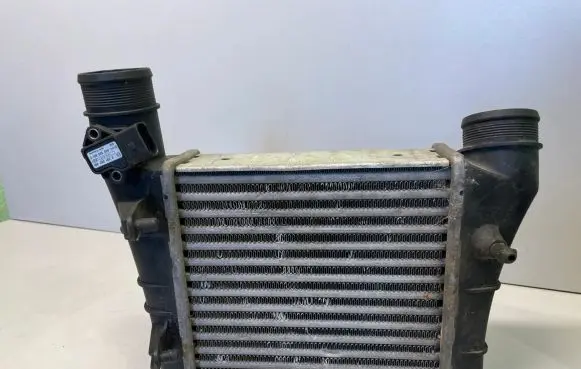 Audi A4 S4 B7 8E 8H Intercooler radiator 8E0145805AA