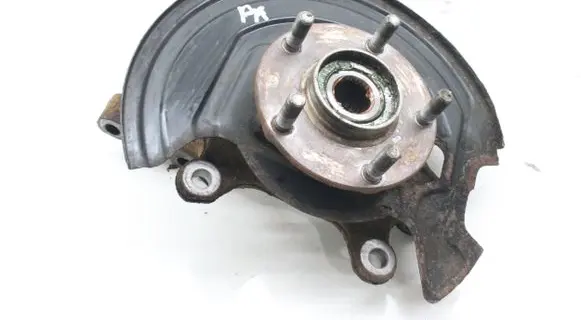 Nissan Leaf I (ZE0) Front wheel hub