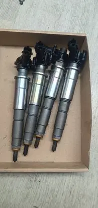 Fuel injectors set