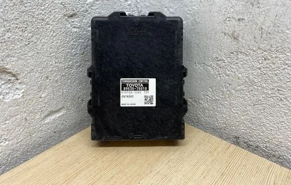 Toyota Auris 150 Gearbox control unit/module 8953575010 0791002542