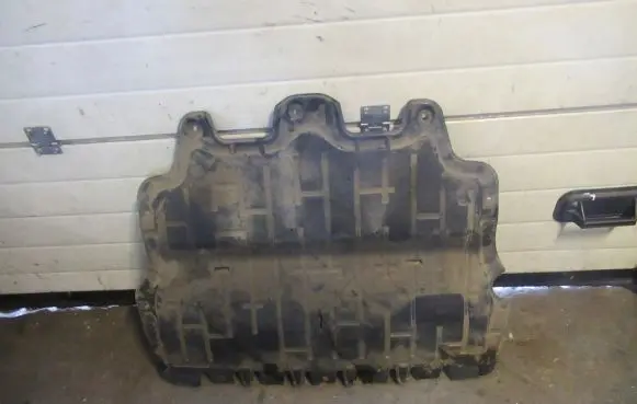 Volkswagen Sharan Engine splash shield/under tray 7N0825235