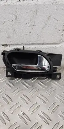 Peugeot 407 Front door interior handle 10012 7386
