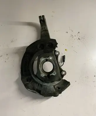 BMW 5 F10 F11 Front wheel hub