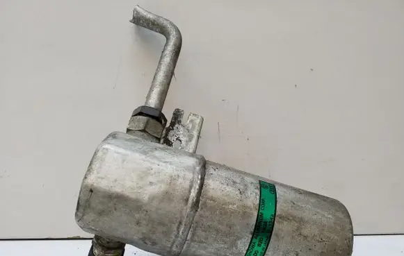 Audi A8 S8 D2 4D Air conditioning (A/C) air dryer 4D0820193A