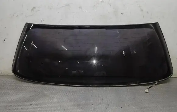 Toyota Avensis Verso Rear windscreen/windshield window 