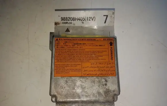 Nissan X-Trail T30 Airbag control unit/module 988208H405