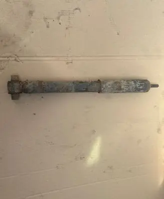 Volvo V70 Front shock absorber mounting bracket 
