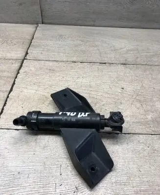 Hyundai i40 Headlight washer spray nozzle