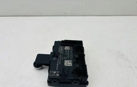 Audi A5 Door control unit/module 8W0959592H 8W0959592F