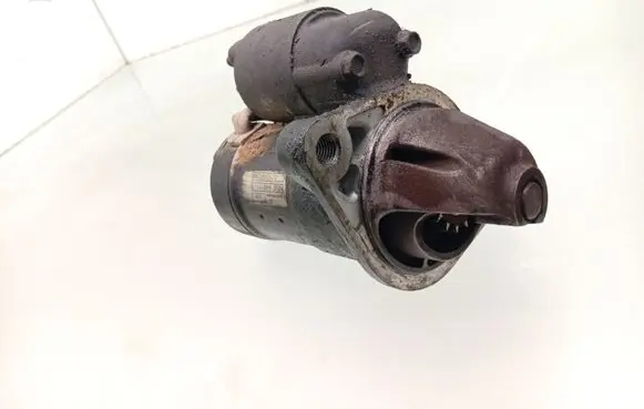 Opel Astra H Starter motor 8973860620