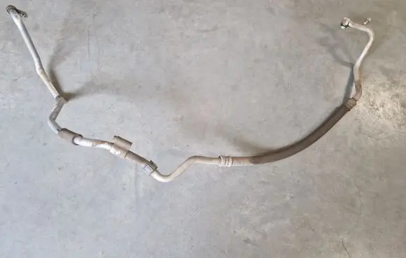 Air conditioning (A/C) pipe/hose