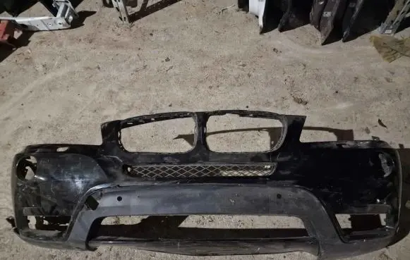 BMW X3 E83 Front bumper 3400896 3414296 3400897