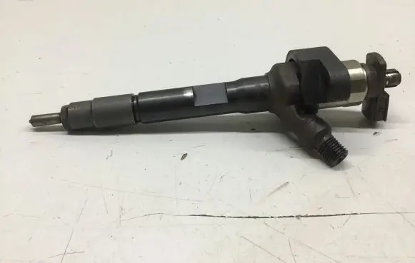 Mazda 6 Fuel injector R2AA13H50