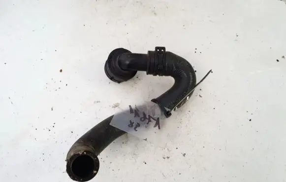 Mercedes-Benz C W203 Engine coolant pipe/hose 15330t1