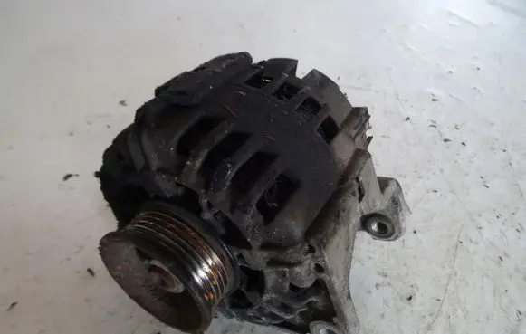 Audi A6 S6 C5 4B Generator/alternator