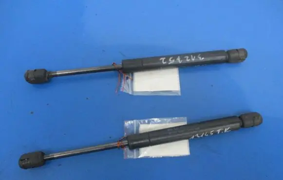 Seat Cordoba (6K) Shock absorber/damper mounting bracket 