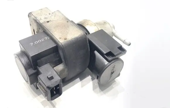 KIA Carens III Fuel pressure regulator 