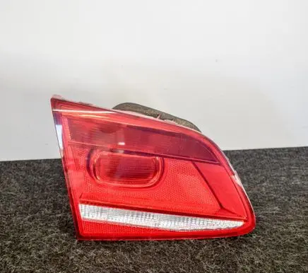 Volkswagen PASSAT B7 Tailgate rear/tail lights 3AE945093K