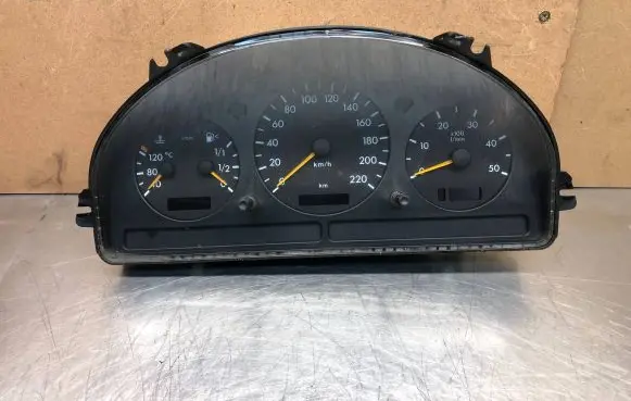 Mercedes-Benz ML W163 Speedometer (instrument cluster) A1635401847 400001579 1911210126B