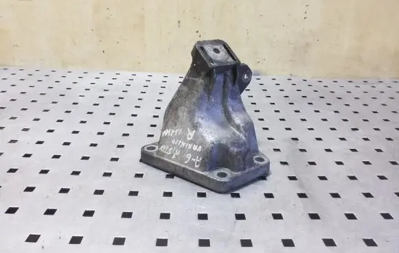 Audi A6 S6 C5 4B Engine mounting bracket 4B0199308