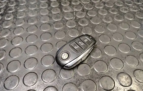 Volkswagen Touareg II Ignition key/card 7P6959754p