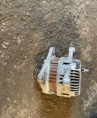 Nissan Juke I F15 Generator/alternator 231001KM1A A2TJ1381