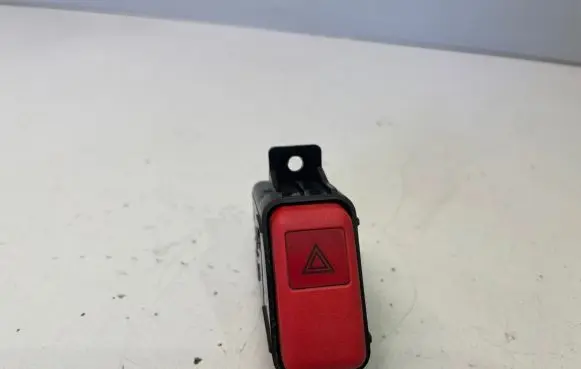 Honda CR-V Hazard light switch M11769