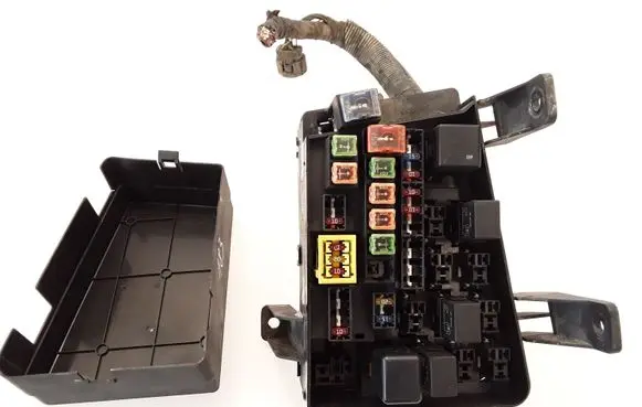 Mitsubishi Space Star Fuse box set 98600