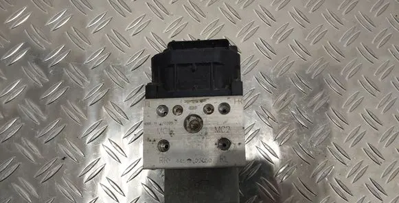 Toyota Corolla E120 E130 ABS Pump 4451002050 8954102030