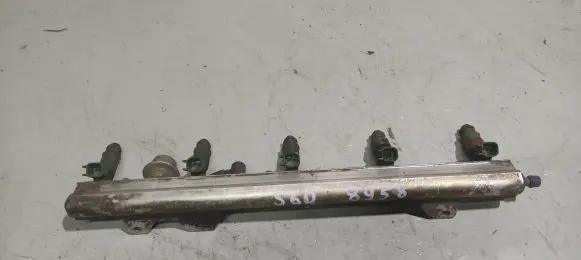 Volvo S60 Fuel main line pipe