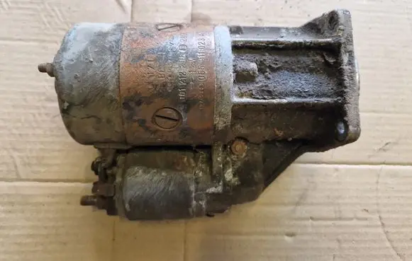 Volkswagen Scirocco Starter motor 055911023A 0001212208 0001212400