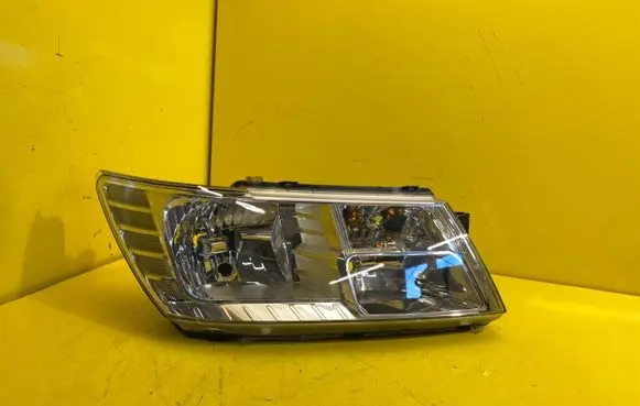 Fiat Freemont Headlight/headlamp 05067788AC