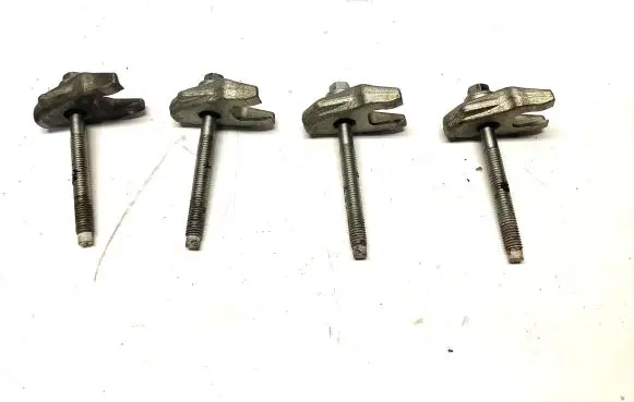 Nissan Qashqai Fuel Injector clamp holder