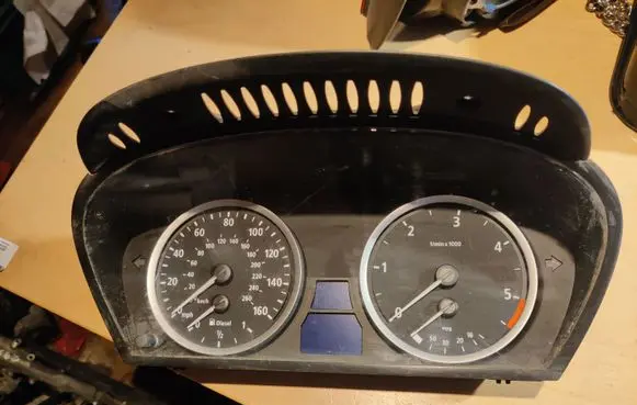 BMW 5 E60 E61 Speedometer (instrument cluster) 62116983154