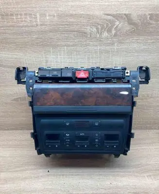 Audi A3 S3 A3 Sportback 8P Radio/CD/DVD/GPS head unit 4B0035186B 4B0858005C