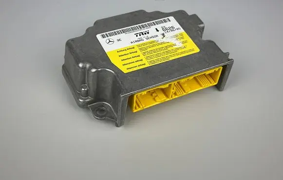 Mercedes-Benz A W169 Airbag control unit/module A1698206626 6626
