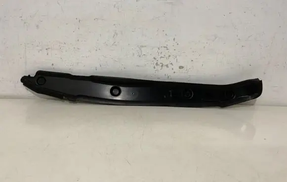Volkswagen T-Roc Fender end trim 2GA821112