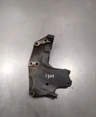 Nissan X-Trail T31 Engine mounting bracket 9424a2