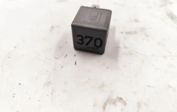 Audi A6 S6 C6 4F Other relay 8D0951253 V23134J52X300