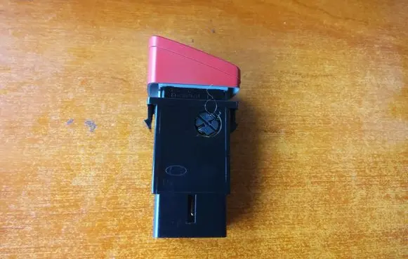 Hyundai Tucson JM Hazard light switch 937902E000 51018C 864W0140