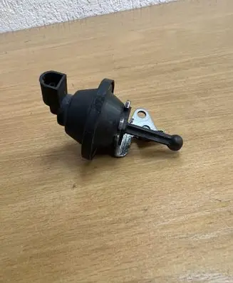 Audi A6 S6 C6 4F Engine mount vacuum valve 532289 D5902