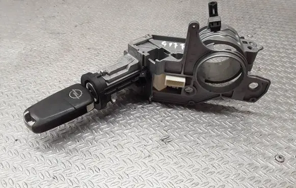 Opel Zafira B Ignition lock N0501882