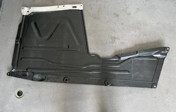 BMW 1 F20 F21 Center/middle under tray cover 7241831 51164310