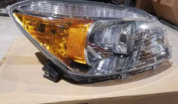 Toyota RAV 4 (XA30) Headlight/headlamp 8113042330