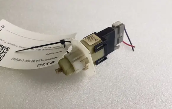 Hummer H3 Reversing light switch sensor 15109338 6032A