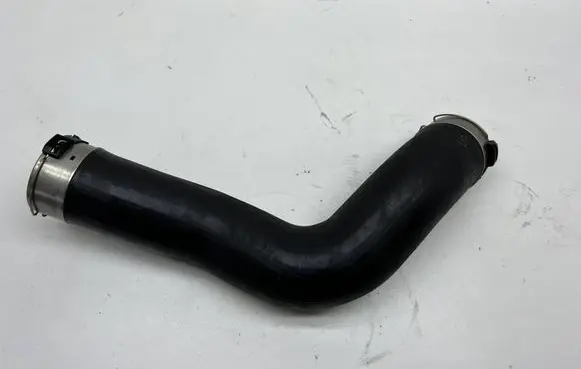 BMW 5 F10 F11 Intercooler hose/pipe 7810615 11279412