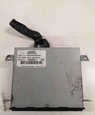 Nissan X-Trail T30 Navigation unit CD/DVD player NCU6130G 40808014 25915EQ300