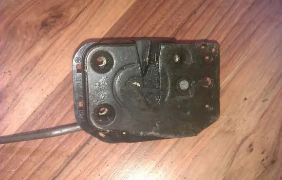 Mazda 626 Front door lock