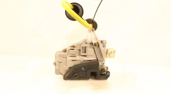 Audi A6 S6 C6 4F Rear door lock 11S07